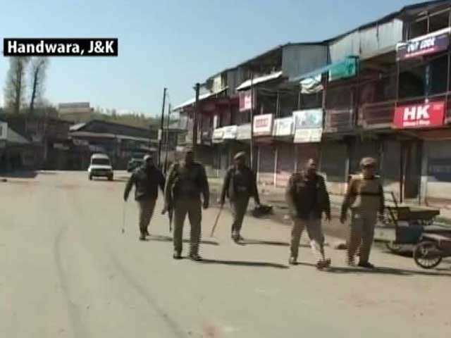 Video : A Week After Firing, Kashmir's Handwara fights To Remove Army Bunker