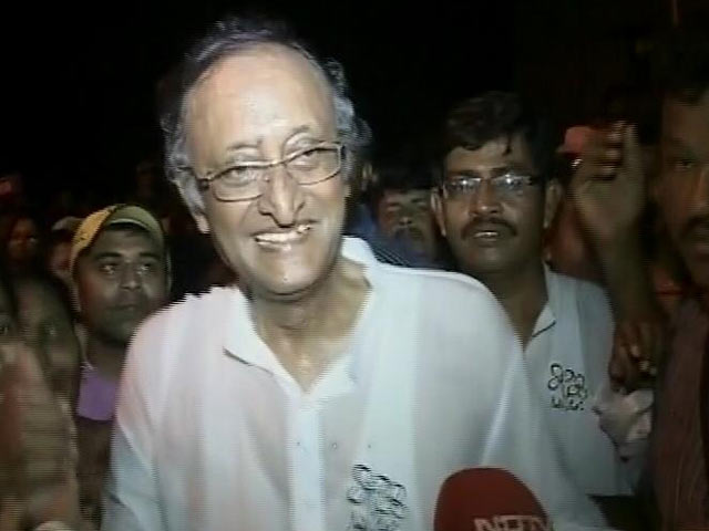 Bengal Polls: The Battle Of The Economists