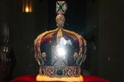 कोहिनूर विवाद पर संसद में चर्चा करने को तैयार सरकार कोहिनूर विवाद पर संसद में चर्चा करने को तैयार सरकार