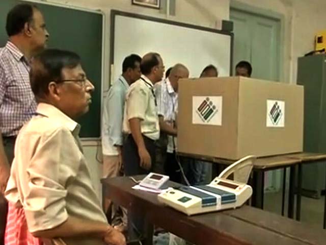 पश्चिम बंगाल में 62 सीटों पर मतदान