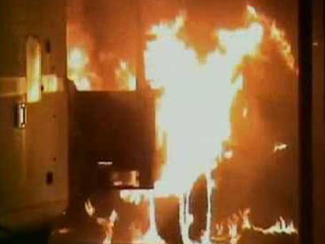 Video : One Dead In Clashes At Aligarh Muslim University, Office Set On Fire