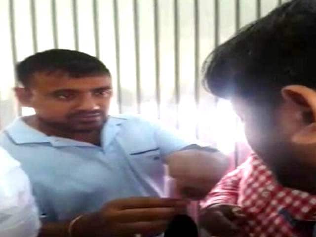 Video : कन्हैया कुमार का आरोप - फ्लाइट में गला दबाने की कोशिश की गई