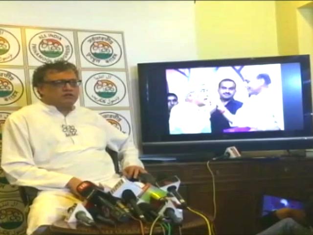 फोटोशॉप पर फंसे : टीएमसी नेता डेरेक ओ ब्रायन के खिलाफ केस दर्ज