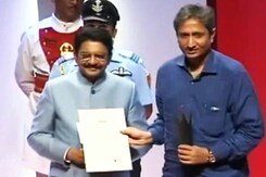 NDTV के पांच पत्रकारों को रेड इंक अवार्ड, रवीश कुमार 'जर्नलिस्ट ऑफ द ईयर' NDTV के पांच पत्रकारों को रेड इंक अवार्ड, रवीश कुमार 'जर्नलिस्ट ऑफ द ईयर'