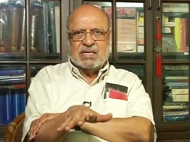 Shyam Benegal To Censor Board: No Scissors Please