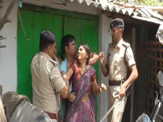 How Senior Patna Cop Treated A Woman Is Caught On Camera