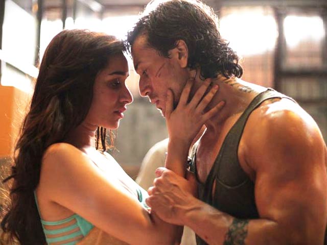 फिल्म समीक्षा : क्या दर्शकों को लुभा पाती है टाइगर और श्रद्धा की 'बागी'? फिल्म समीक्षा : क्या दर्शकों को लुभा पाती है टाइगर और श्रद्धा की 'बागी'?