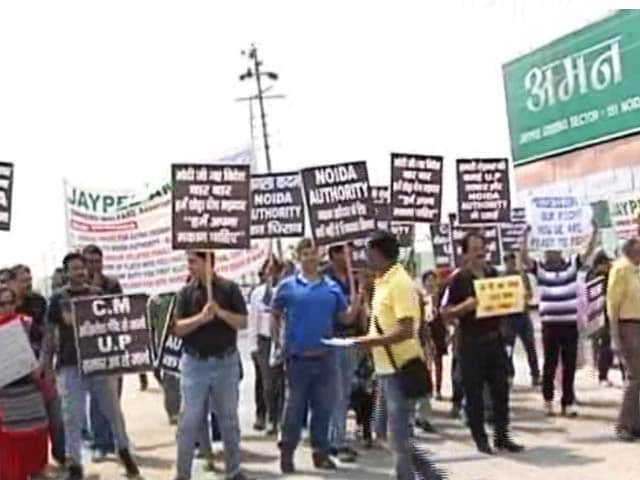 Video : Jaypee Aman Home Buyers Protest Against Project Delay