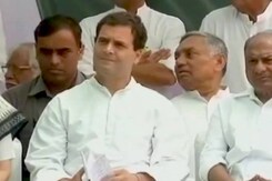 राहुल गांधी को बम से उड़ाने की धमकी, राजनाथ सिंह ने सुरक्षा का भरोसा दिलाया राहुल गांधी को बम से उड़ाने की धमकी, राजनाथ सिंह ने सुरक्षा का भरोसा दिलाया