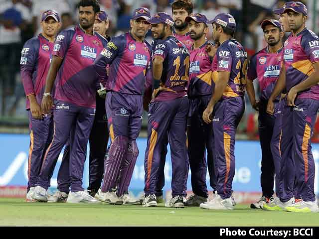 In IPL, MS Dhoni The Coolest One, Zaheer Calm Too: Gavaskar
