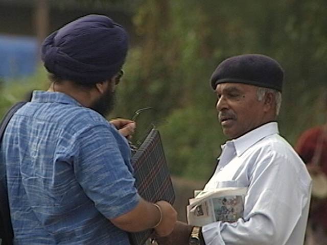 'I Look Better With Your Spectacles'