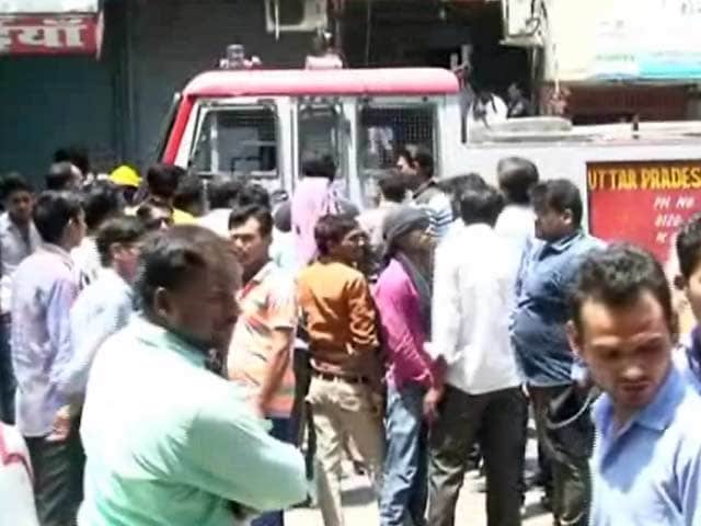 Videos : गाज़ियाबाद : राजनगर इलाके की बिल्डिंग में आग लगी, 5 लोगों की मौत