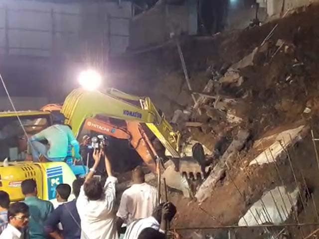 Video : 7 Killed As Wall Collapses In Andhra Pradesh's Guntur