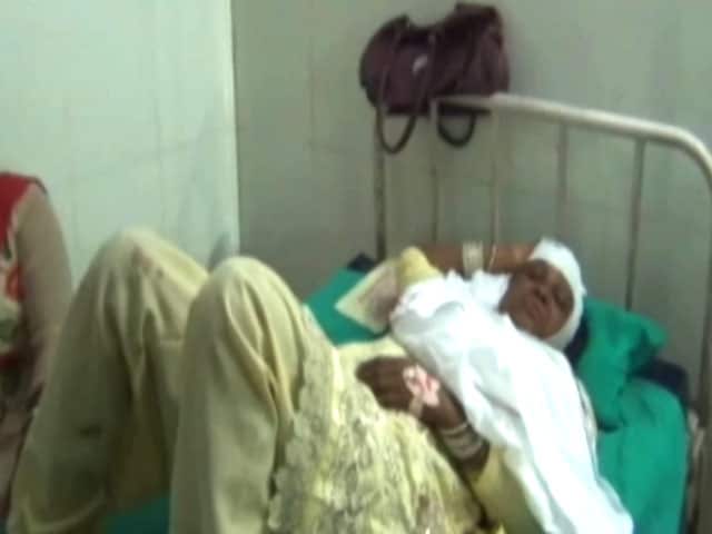 Videos : इंडिया 9 बजे : कानपुर में बारात देखने जुटी महिलाएं, छज्‍जा गिरने से कई घायल