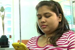 सोशल मीडिया पर पल-पल का अपडेट कहीं भारी न पड़ जाएं सोशल मीडिया पर पल-पल का अपडेट कहीं भारी न पड़ जाएं