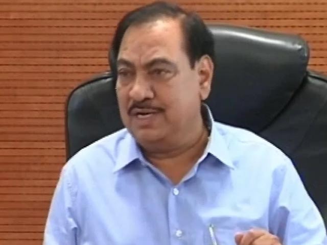 महराष्ट्र के राजस्व मंत्री एकनाथ खडसे के लिए सिरदर्द बनी दामाद की लीमोजिन