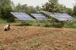 गुजरात के एक गांव में किसान कर रहे सौर खेती, हो रही है सौर क्रांति गुजरात के एक गांव में किसान कर रहे सौर खेती, हो रही है सौर क्रांति