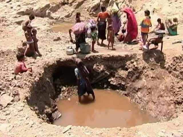 Video : In This Drought-Hit Village, Women Scoop Water From Pits To Survive