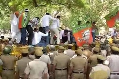 BJP Protests Outside CPM Office Against Kerala Party Worker's Killing BJP Protests Outside CPM Office Against Kerala Party Worker's Killing