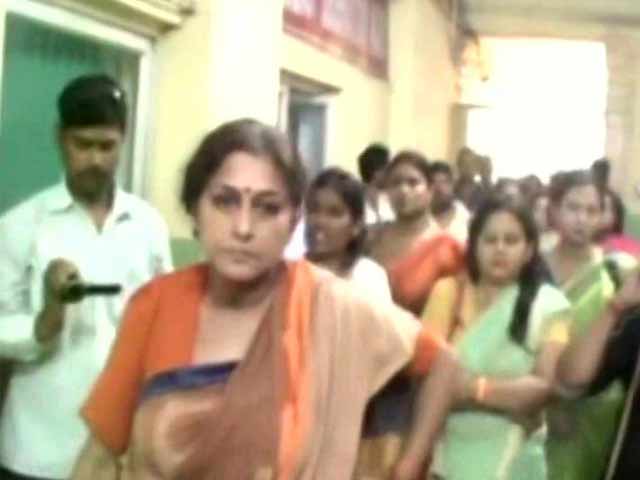 Video : BJP's Roopa Ganguly Injured In Attack Allegedly By TMC Workers Near Kolkata