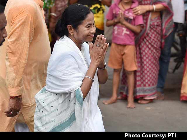 For Mamata Banerjee's Oath, Kolkata's Famous Red Road Turns Blue, Sealed
