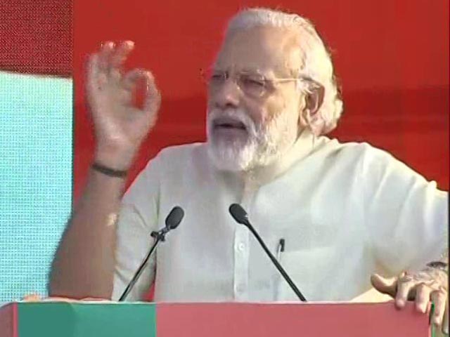 'I Am A Uttar Pradesh-<i>Wala</i>,' Says PM Modi Flagging Off Poll Battle