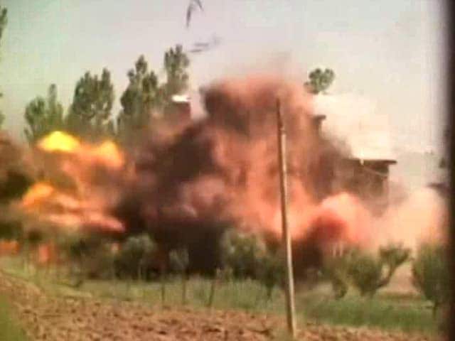 Video : Two Encounters In Jammu and Kashmir, A Soldier And 6 Terrorists Killed