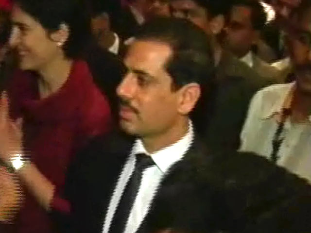 इंडिया 7 बजे : लंदन में बेनामी संपत्ति, रॉबर्ट वाड्रा पर एक और आरोप