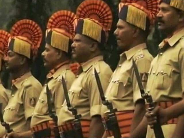 Video : Protesting Working Conditions, Karnataka Cops Plan Mass Casual Leave