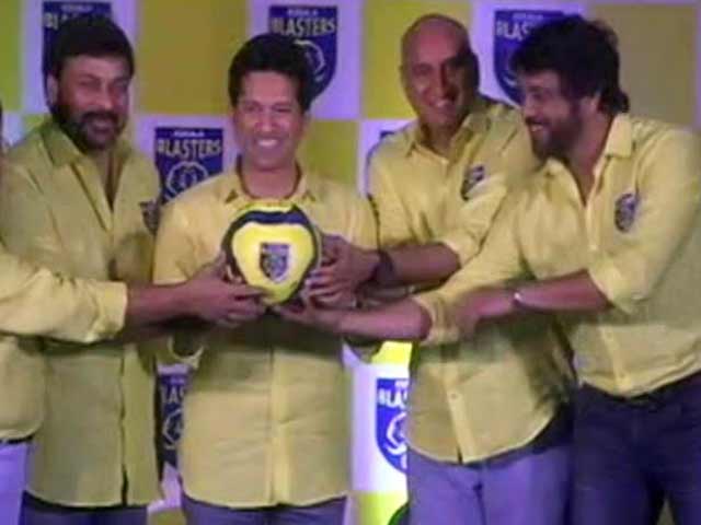 Sachin Tendulkar Gets Stars to Back His ISL Team, Kerala Blasters