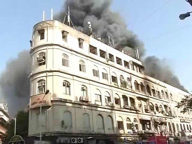 Video : Huge Fire In Building On Colaba Causeway In South Mumbai