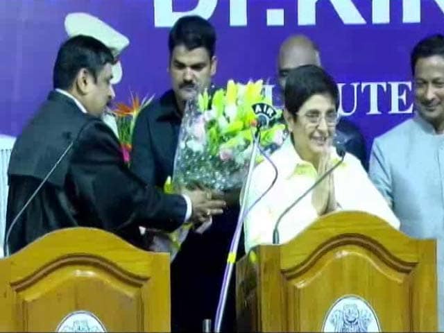 Video : Governor Kiran Bedi's First Big Step: No Sirens, Right Of Way For VIPs
