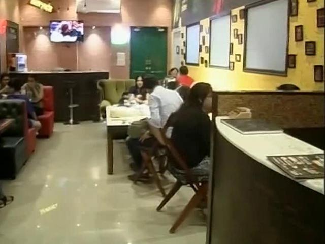 'How You Doin'?' Kolkata Gets A 'Friends-Style' Cafe