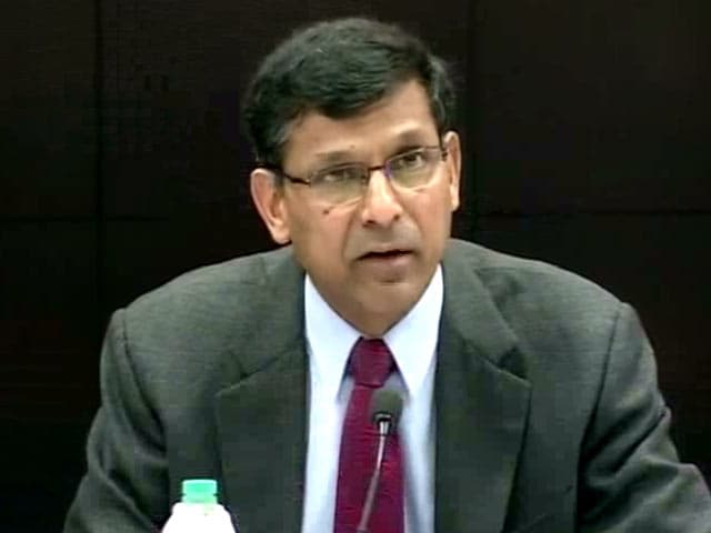 Video : Raghuram Rajan Holds Repo Rate, Jokes About Second Term