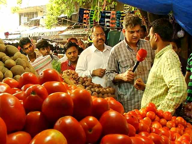 मुकाबला : क्यों बढ़े सब्ज़ियों के दाम, क्या इससे किसानों को भी होगा फायदा?