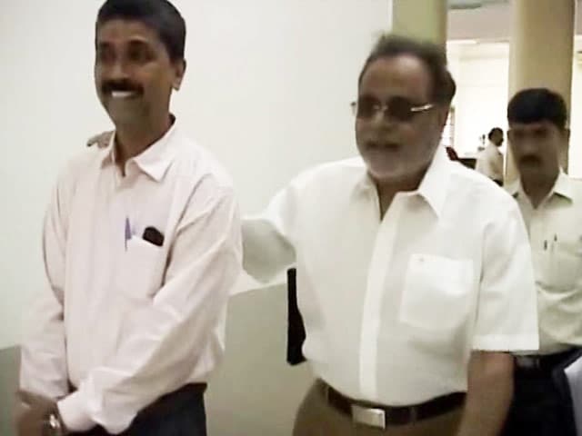 Video : Dropped From Karnataka Cabinet, Ambareesh Resigns As Legislator