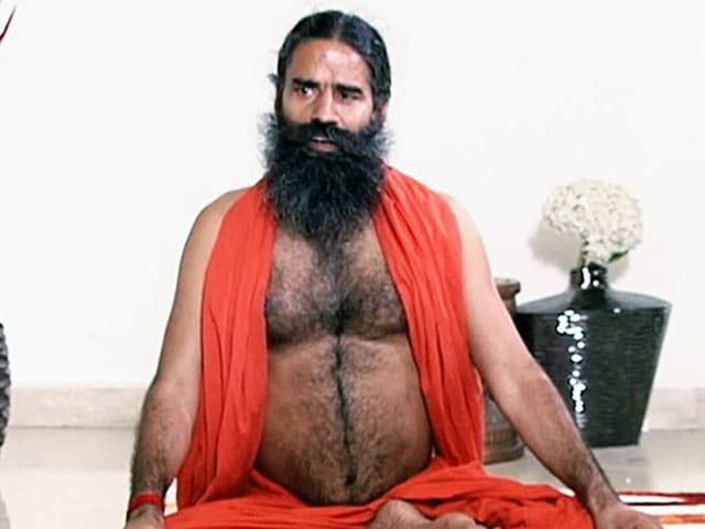 Video: बाबा रामदेव ने सिखाए बीमारियों को दूर भगाने वाले आसन