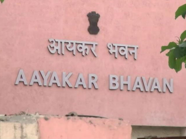 सूरत में हीरा कंपनी के पास मिला 1000 करोड़ का काला धन