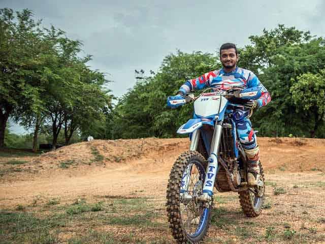 CNB Bazaar Buzz Goes Live On Facebook With Aravind KP