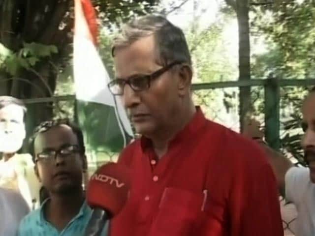 Video : Bengal CPM Legislator Joins Congress Rally, Says 'No Revolt' Against Party