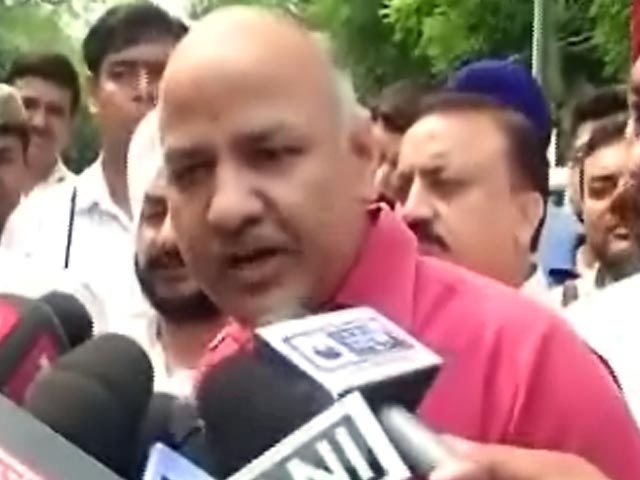 7 RCR तक मार्च : सभी आप विधायकों को लिया गया हिरासत में, फिर छोड़ा