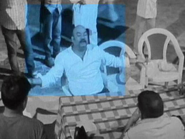 यूपी के मंत्री के भतीजे पर कोतवाली में पुलिसवालों को धमकाने का आरोप