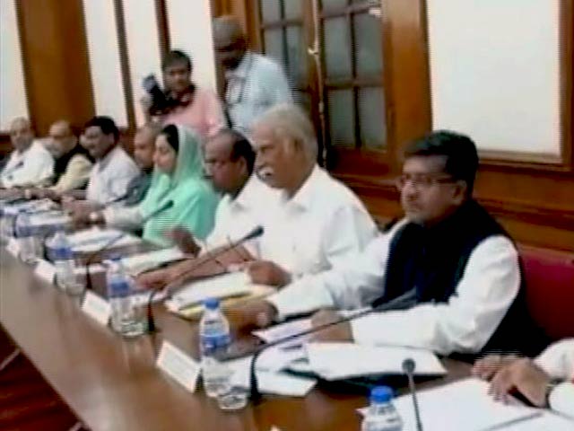 मंत्रिमंडल का विस्तार मंगलवार को, कई नए चेहरों को मिल सकती है जगह