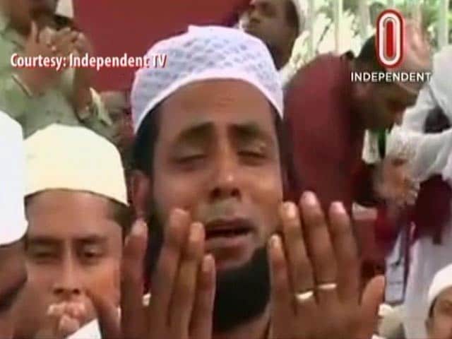 Video : 3 Dead In Blast Near Eid Prayers In Bangladesh, Terrorist Captured Alive