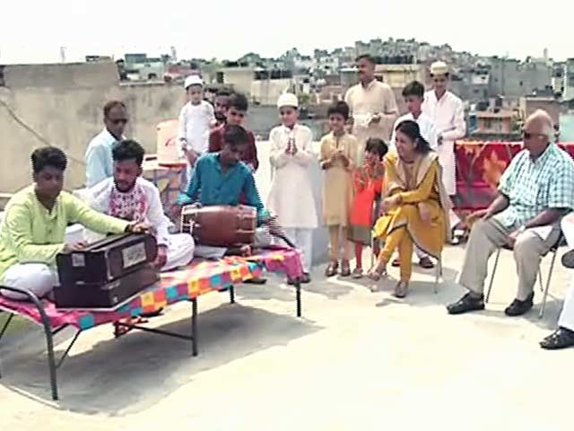 बड़ी खबर : भाईचारे का संदेश देती ईद