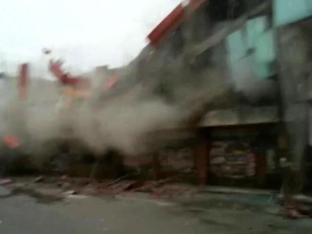 Video : 4 Killed After Building Collapses During Demolition Drive In Meerut