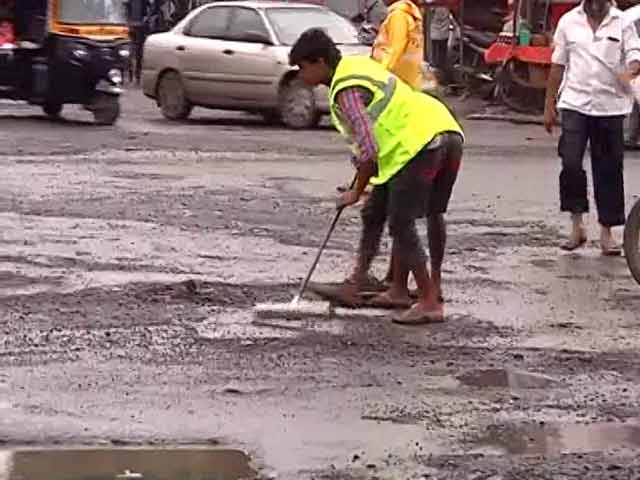 Mumbai Mayor Takes To Streets To Inspect Pothole-Preparedness