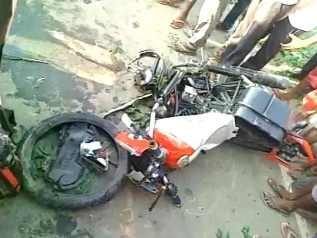 Video : 18-Year-Old Dies After Bike Collides With Union Minister's Jeep