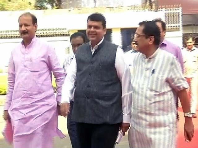 Videos : महाराष्ट्र में मंत्रियों के विभाग बदले जाने के साइड इफेक्ट