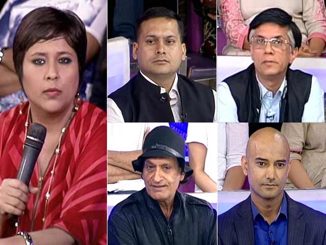 We The People: The Selfie Mania - Narcissism Or Self-Expression?